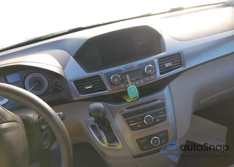 2014 Honda Odyssey Lx z USA, uszkodzony, nr VIN 5FNRL5H26EB047155